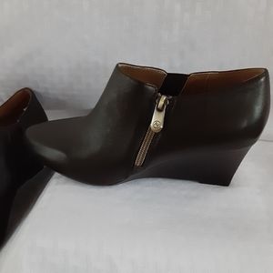 Adrienne Vittadini brown leather wedge booties